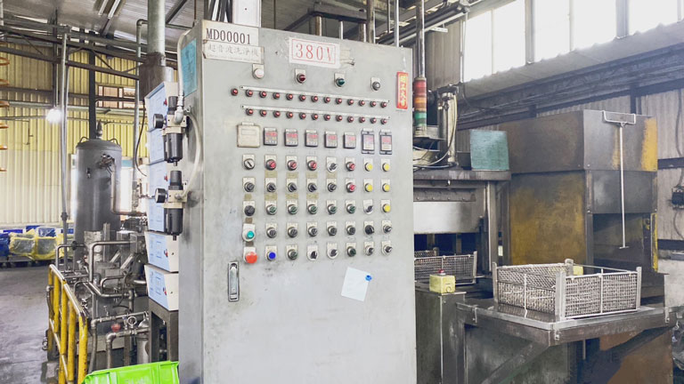 Ultra Sonic Cleaning Machine